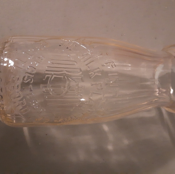 Vintage " The Milk Plant Inc " half pint milk bottle from Brattleboro Vt - Picture 7 of 8